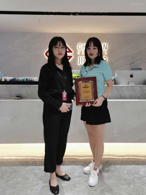 李女士选择一个知名的冒菜加盟品牌