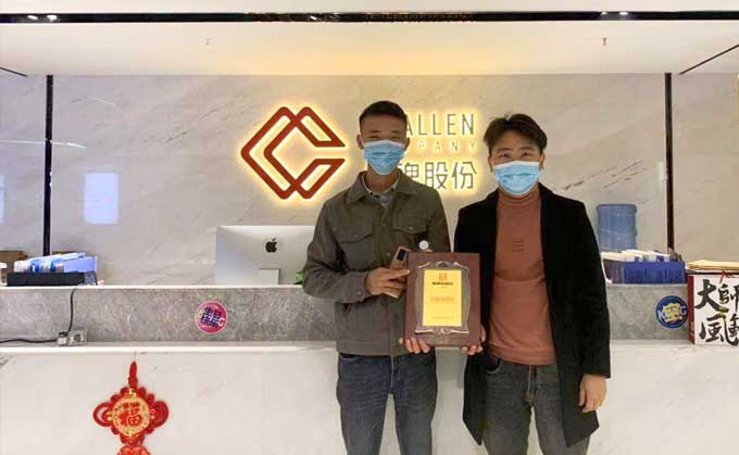 恭喜重庆的吴先生签约帽牌货冒菜加盟品牌