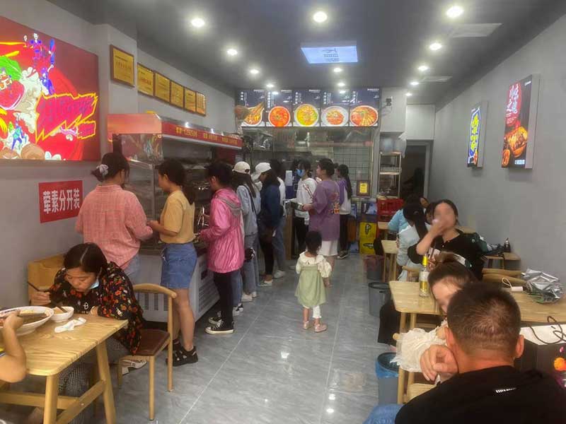 选择冒菜加盟店时需要考虑哪些方面?