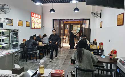 开家冒菜加盟店四大方面要注意