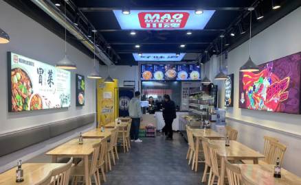 怎样才能让冒菜店内的顾客更多？