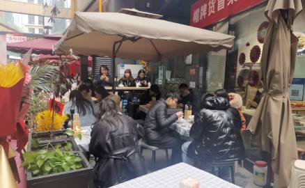 如何提高四川冒菜加盟门店的人气？
