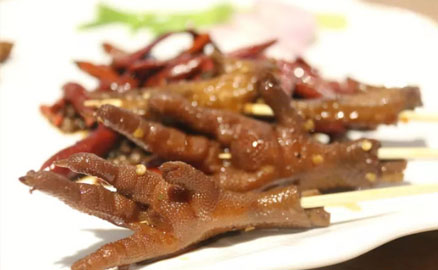 在成都，什么都能成为吃冒菜的理由