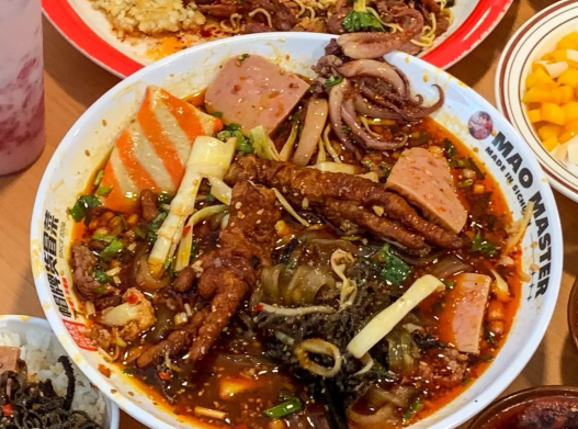 为什么这么多年轻人喜欢吃帽牌货冒菜