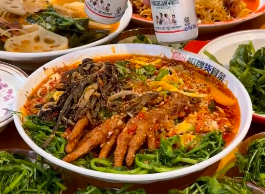 冒菜店加盟好还是不加盟好呢