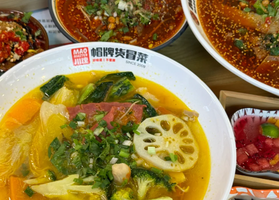 开一家麻辣烫店大概需要多少钱，帽哥告诉你