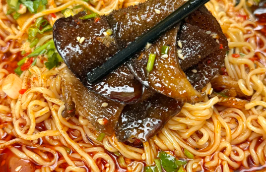 想学做冒菜开店靠谱吗？帽牌货这样学准没错