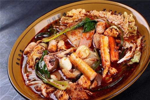 冒菜在哪里开比较适合？全面解析冒菜品牌的选址策略